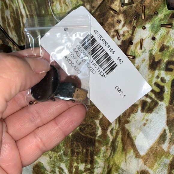 Chico’s | silky embellished neck drop waist top sz 1 (Medium) NWT - Picture 4 of 8